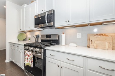 Enjoy peaceful one-level living in this beautifully maintained - photo 7