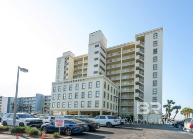 RARE. TOP FLOOR. ONE OF A KIND. THE OPPORTUNITY EVERY INVESTOR - photo 4