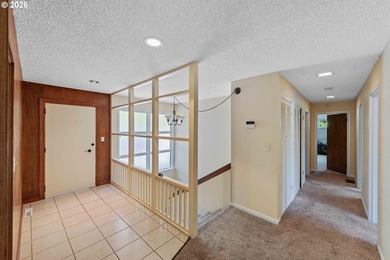 Welcome to this beautifully maintained 4-bedroom, 3-bathroom - photo 3