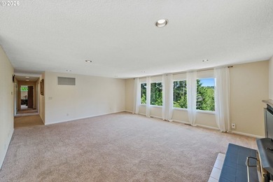 Welcome to this beautifully maintained 4-bedroom, 3-bathroom - photo 7