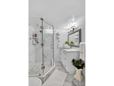 Impeccable 2-bedroom, 2.5-bath home located in a tranquil - photo 31