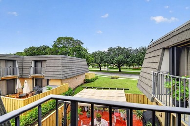 Impeccable 2-bedroom, 2.5-bath home located in a tranquil - photo 36