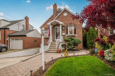 Welcome to 2234 Kingsland Ave - a cozy home on a quiet - photo 1