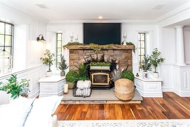 Introducing a Masterpiece of Luxury Living with high end - photo 11