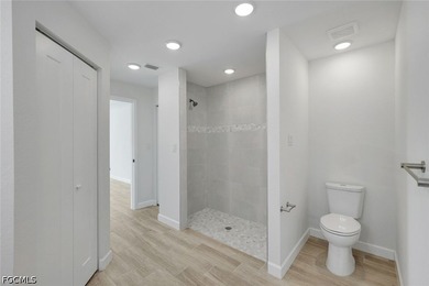 Nueva y hermosa casa de 4 habitaciones y 3 banos, construida en - photo 17