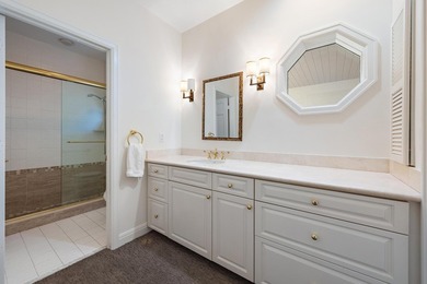 This Lovely Jupiter Hills home with rare private guest cottage - photo 21