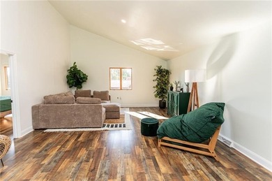 Introducing a Masterpiece of Luxury Living with high end - photo 29