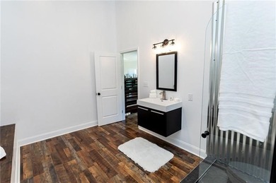 Introducing a Masterpiece of Luxury Living with high end - photo 37