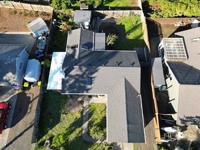 Welcome to this charming 3-bedroom, 2-bathroom home in the heart - photo 2