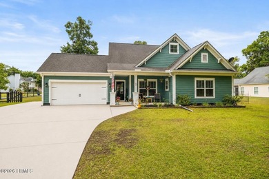 Welcome to 45 Gadwall Drive W, nestled in the highly - photo 1