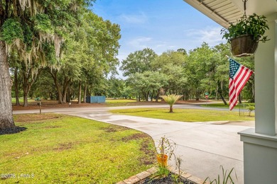 Welcome to 45 Gadwall Drive W, nestled in the highly - photo 9
