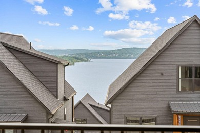 Check out this modern turnkey lake view vacation rental in the - photo 8