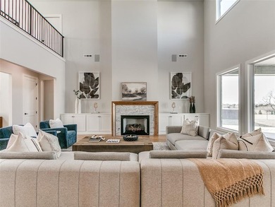 2 STORY CEILINGS | PERFECT FOR ENTERTAINING | PREMIUM 1 ACRE LOT - photo 12