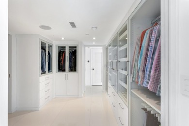 Fully furnished and equipped, this penthouse oceanfront - photo 18