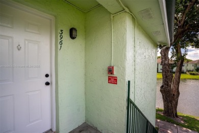 Lake Condo For Sale in Sunrise, Florida