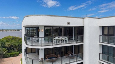Fully furnished and equipped, this penthouse oceanfront - photo 28