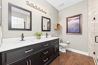 AMAZING PRICE!!  Seller may consider buyer concessions if made - photo 4