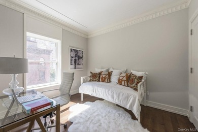 Turnkey 4-Bedroom Residence in a Boutique Upper East Side - photo 12