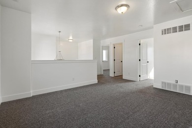 PLAN: Pineview(2)2800. Sample @ Coming Soon. PHOTO: - photo 13