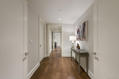 Turnkey 4-Bedroom Residence in a Boutique Upper East Side - photo 14