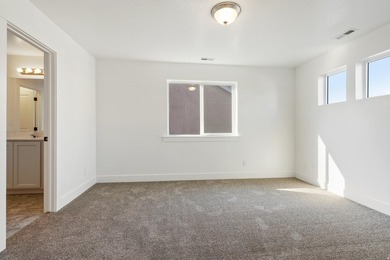 PLAN: Pineview(2)2800. Sample @ Coming Soon. PHOTO: - photo 14