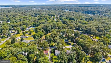Welcome to this beautifully updated split-level home in - photo 36