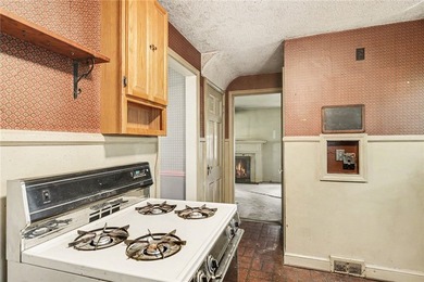 Welcome to 29 Pake Lane! This charming Colonial home offers an - photo 7