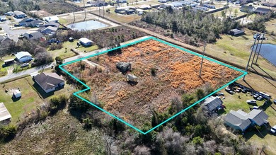 Vacant residential parcel located at the end of a dead-end road - photo 1