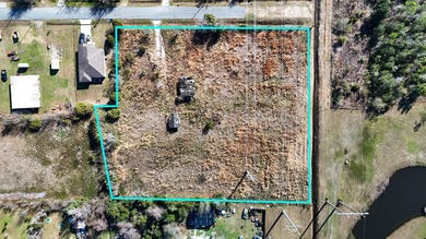 Vacant residential parcel located at the end of a dead-end road - photo 7
