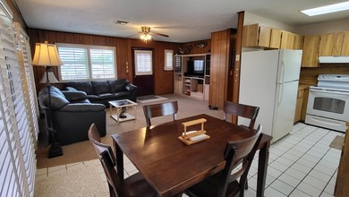 Perfect as a seasonal retreat or very lucrative rental. This - photo 15