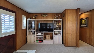 Perfect as a seasonal retreat or very lucrative rental. This - photo 16
