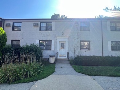 MOVE-IN CONDITION! NO INTERVIEW! Beautiful Garden-Style - photo 17