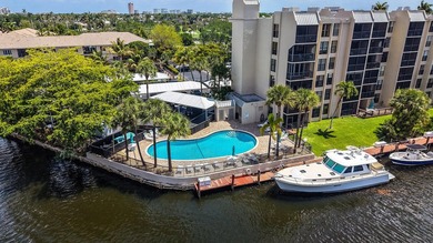 STUNNING WATER VIEWS! Rare private end-unit overlooking the - photo 25