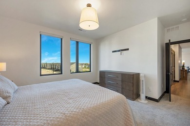 Maintenance-free waterfront living! Enjoy high end condo living - photo 28