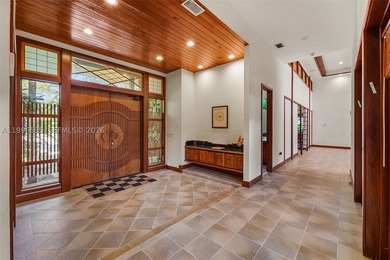 Tucked away in the heart of the Redlands, this private estate - photo 3