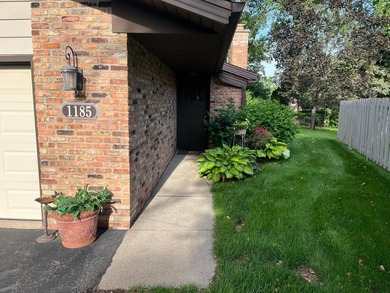 Welcome to one level living in highly sought after Cimarron - photo 2