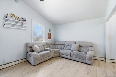 Well-maintained 3 bed 1 bath ranch with fully owned solar panels - photo 5