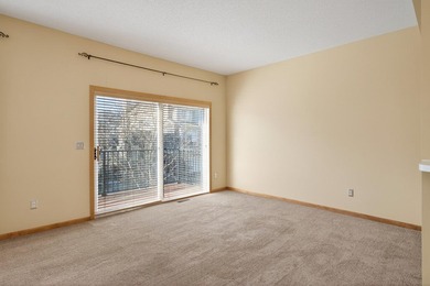 Desirable end unit in great Eagle Trace neighborhood. 2 car - photo 11