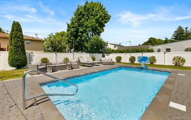 Pride of ownership shines throughout this Spectacular 3-bedroom - photo 16