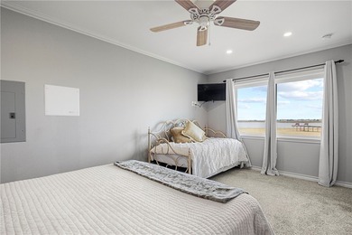 IMPROVED PRICE!! Escape the city and enjoy lake life in this - photo 22