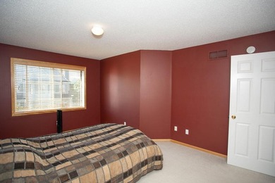 Desirable end unit in great Eagle Trace neighborhood. 2 car - photo 26