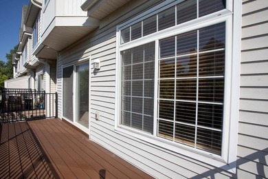 Desirable end unit in great Eagle Trace neighborhood. 2 car - photo 30