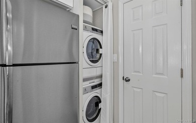 Pride of ownership shines throughout this Spectacular 3-bedroom - photo 33