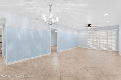 Beautiful Ground Floor 2 bedroom, 2 bath unit located in a - photo 14