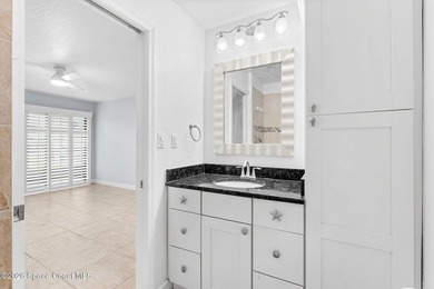Beautiful Ground Floor 2 bedroom, 2 bath unit located in a - photo 17