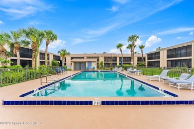 Beautiful Ground Floor 2 bedroom, 2 bath unit located in a - photo 30