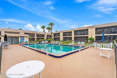 Beautiful Ground Floor 2 bedroom, 2 bath unit located in a - photo 31