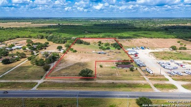 (private lake, pond, creek) Acreage For Sale in Von Ormy Texas