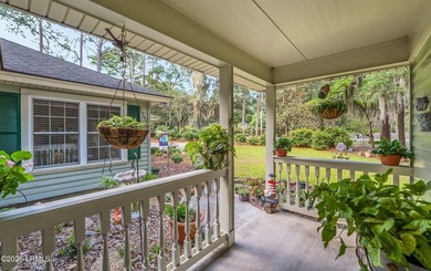Private, spacious Royal Pines home with added rear porch and - photo 4