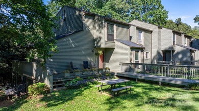 Lake Hickory Townhome/Townhouse For Sale in Hickory North Carolina